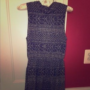 Forever 21 Sleeveless Black and White Dress